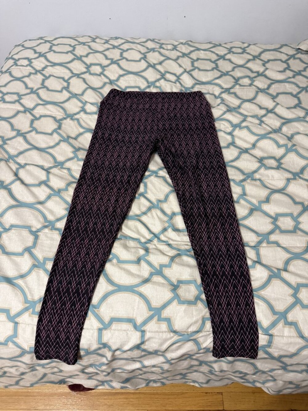 NWOT LuLaRoe Black Pink Diamond Leggings Tall & Curvy 🖤